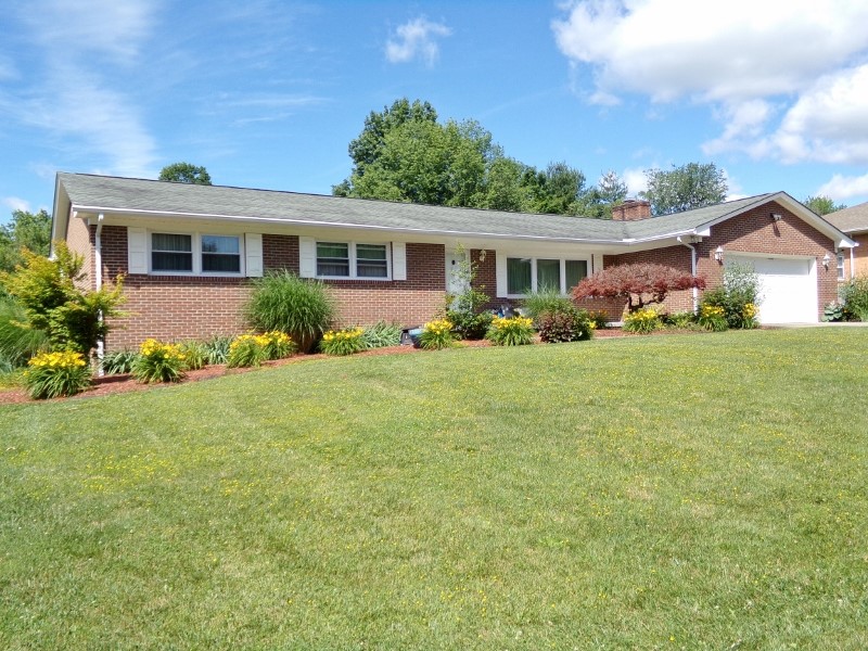 Our listings Lavinder Real Estate